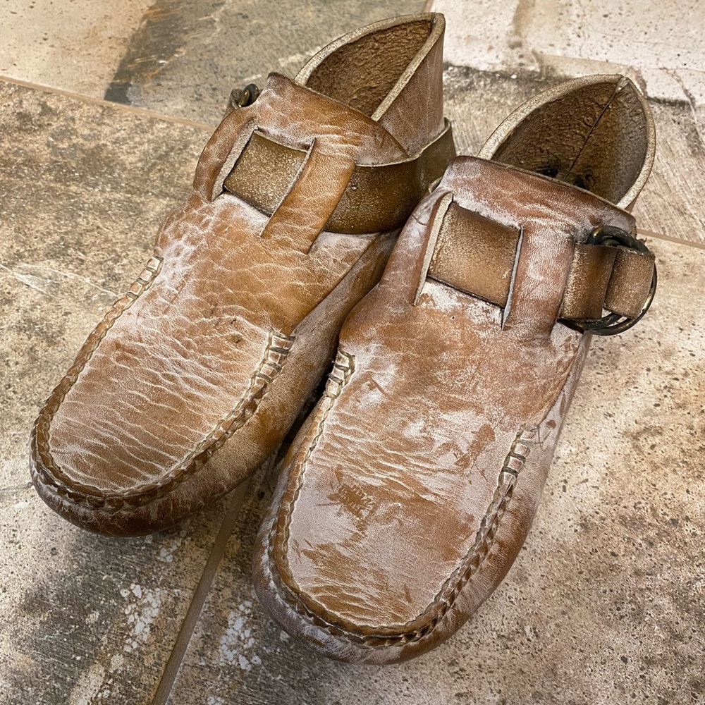 True Moccasin Constructed shoe| 7| Never Worn.